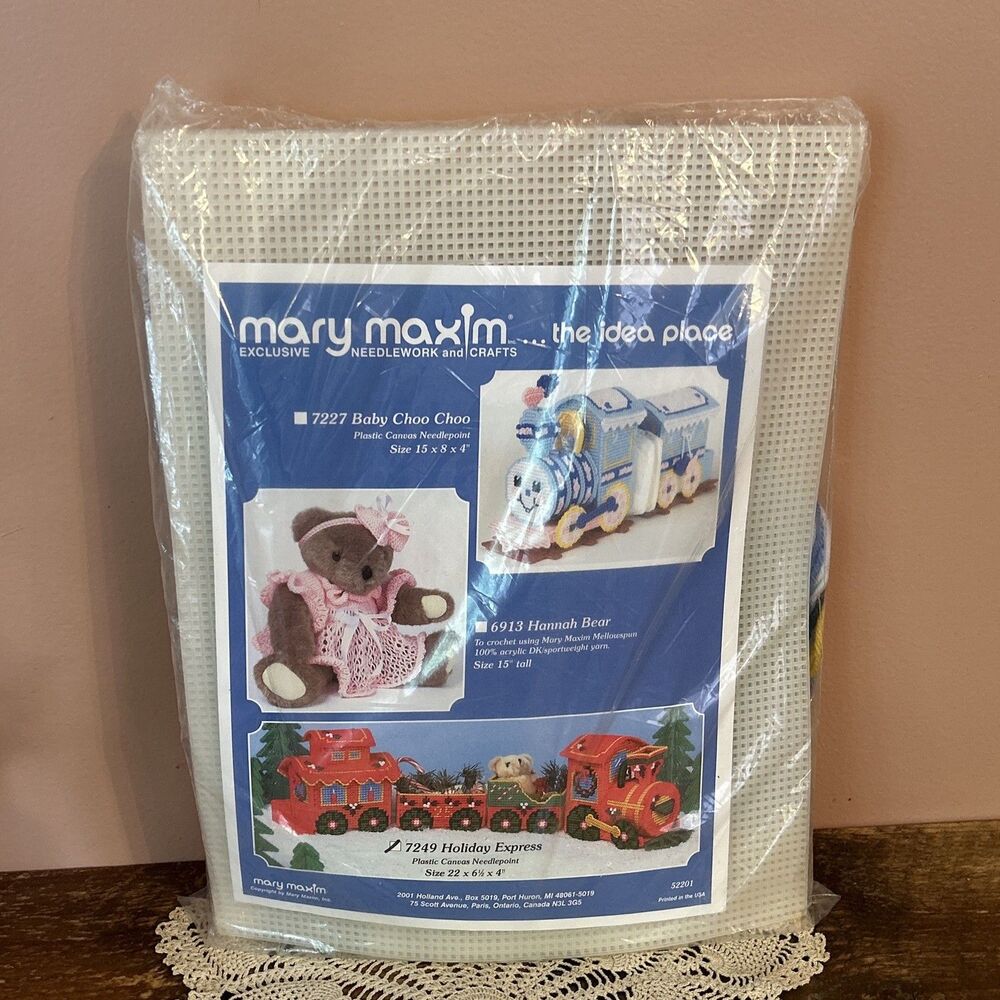 Mary Maxim Plastic Canvas Needlepoint Kit Christmas Holiday Express Train 7249